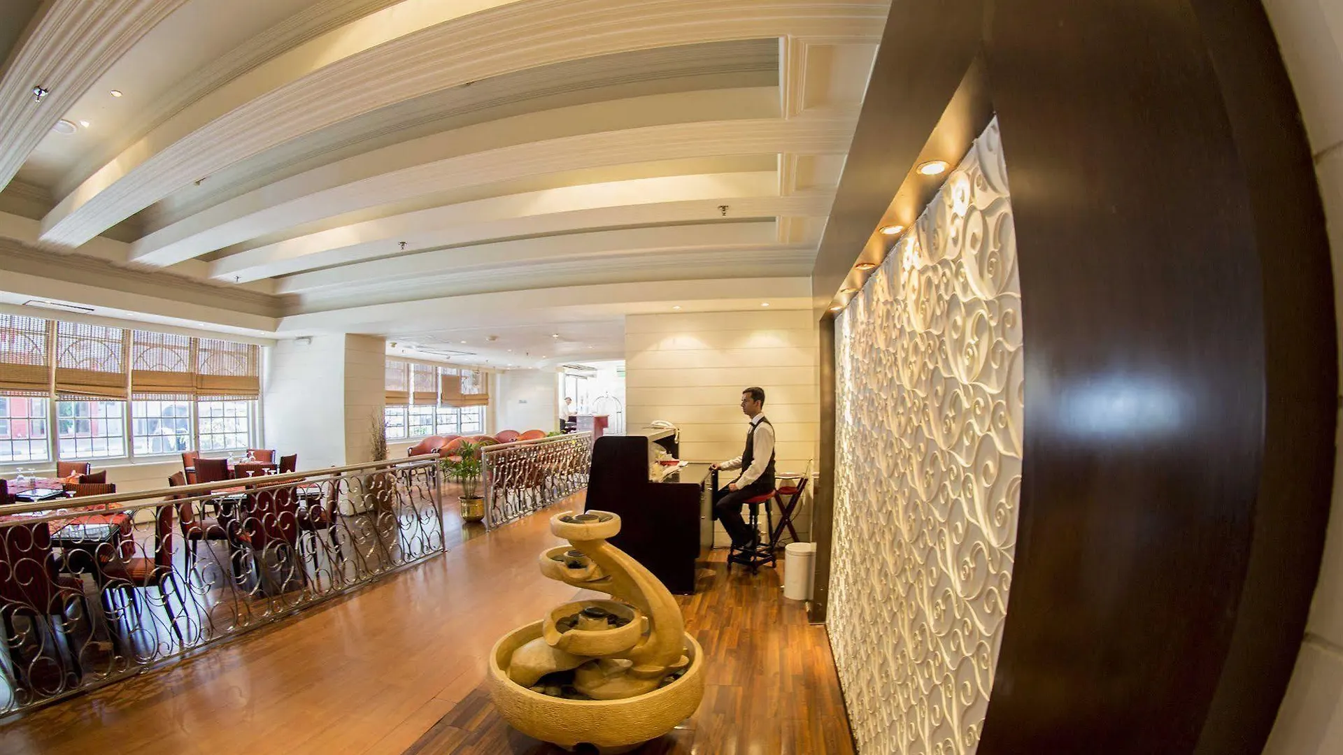 Rolla Suites Hotel -Former J5 Bur Dubai Hotel