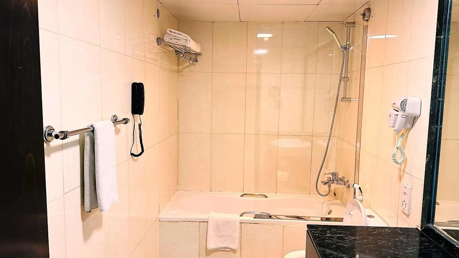 Rolla Suites Hotel -Former J5 Bur Dubai Hotel